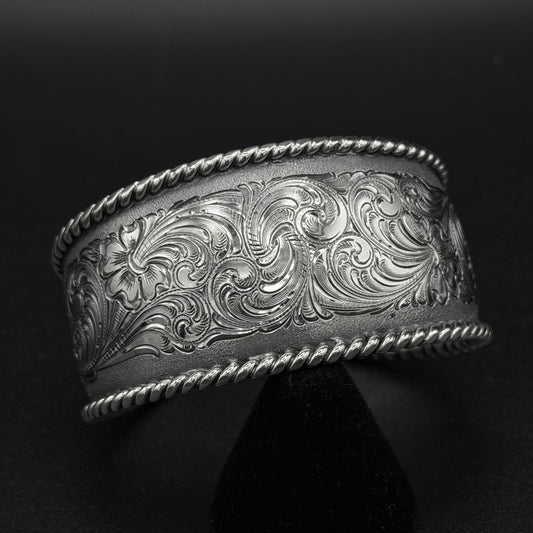 Rope Edge Cuff Bracelet