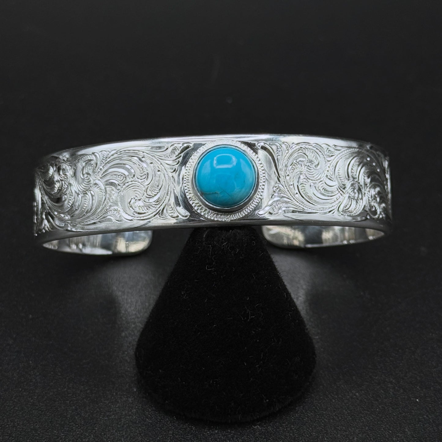 5/8" Sterling Cuff with 10mm Kingman Turquoise