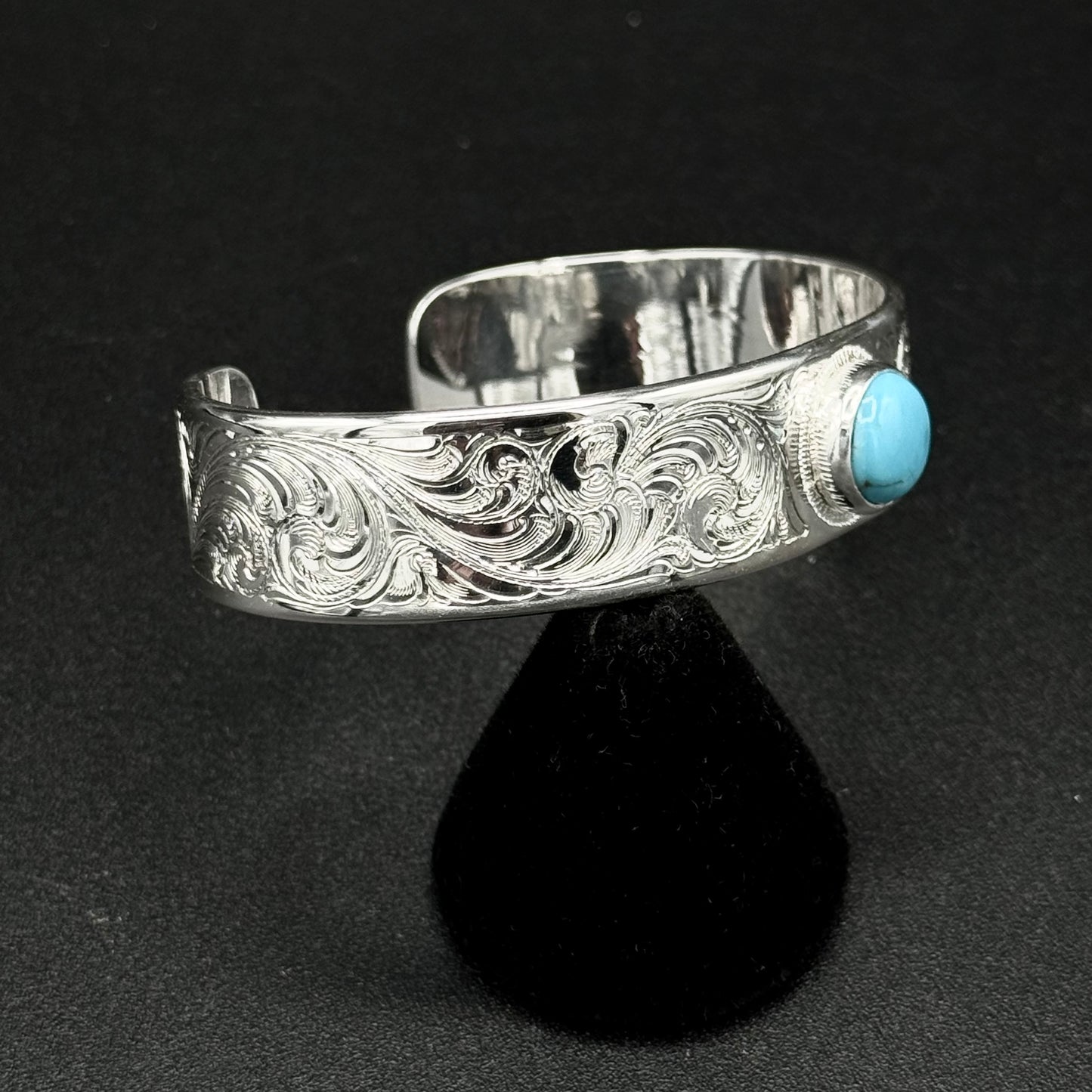 5/8" Sterling Cuff with 10mm Kingman Turquoise