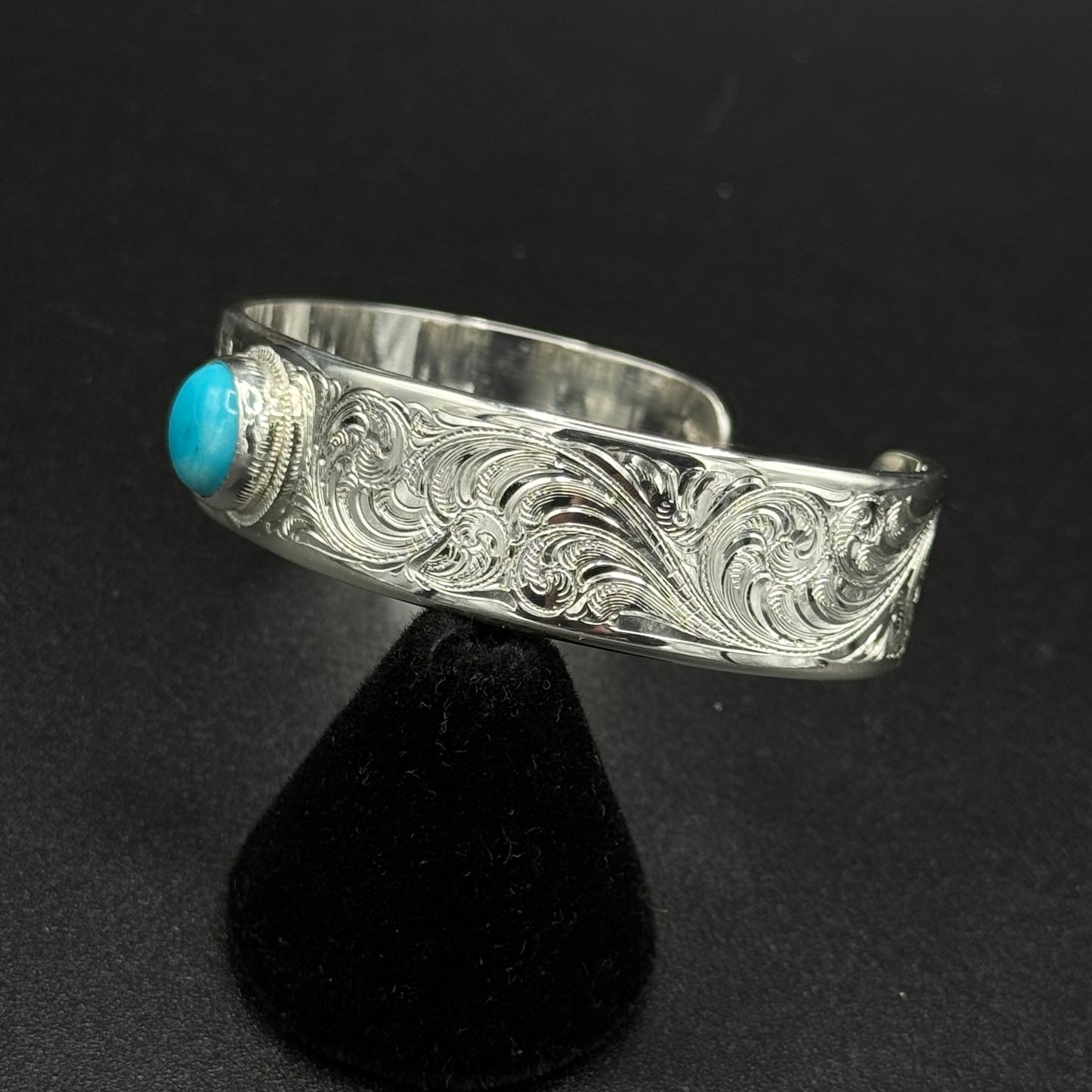 5/8" Sterling Cuff with 10mm Kingman Turquoise